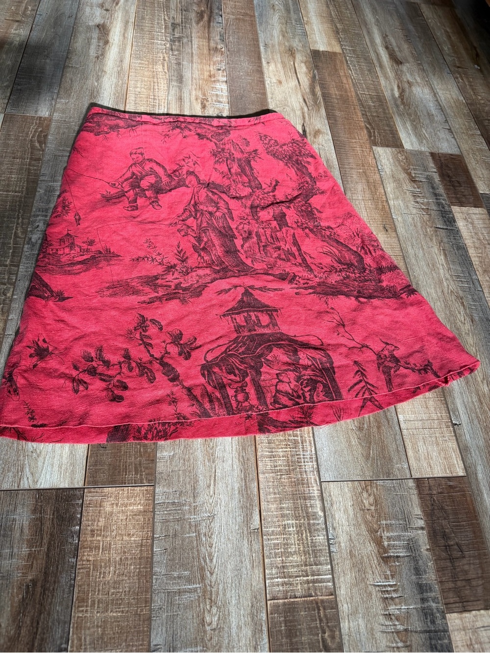VERY VINTAGE One of A Kind Women's Red Printed A-Line Skirt with Toile Motif